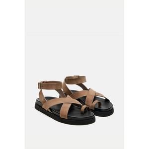 NEW STEVE MADDEN women's mira sandal in taupe